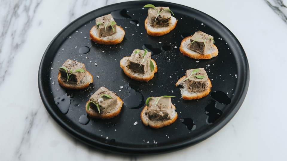 Canapés con Trufa Negra para Navidad