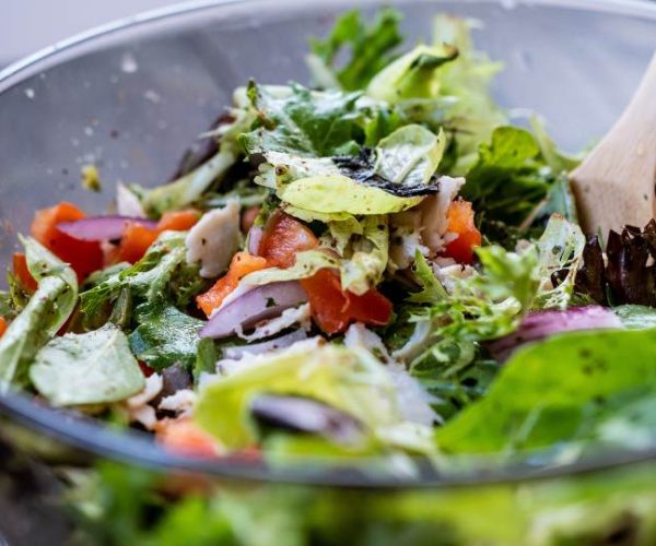 ensalada tmeplada con trufa negra fresca